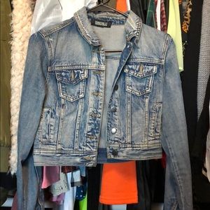 Cropped denim jacket
